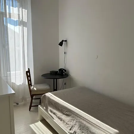 Apartmán None